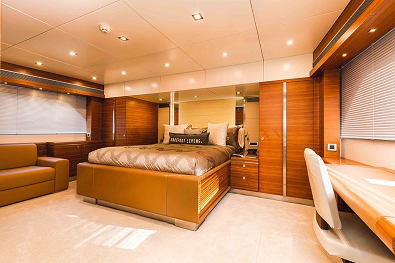 1988 HEESEN YACHTS 125'