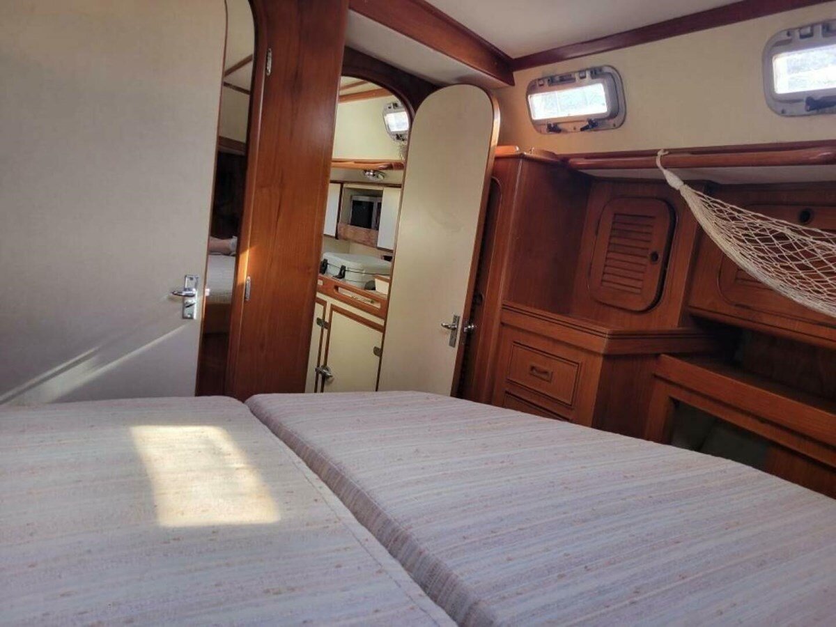 1988-hylas-44-2-42adfe