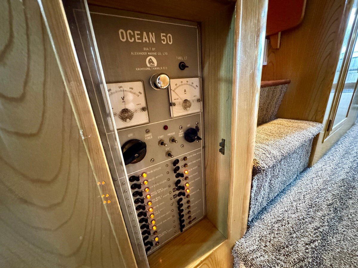 1988-ocean-alexander-50-5dac40