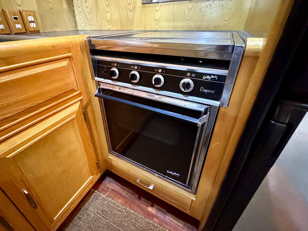 1988-ocean-alexander-50-5dac40