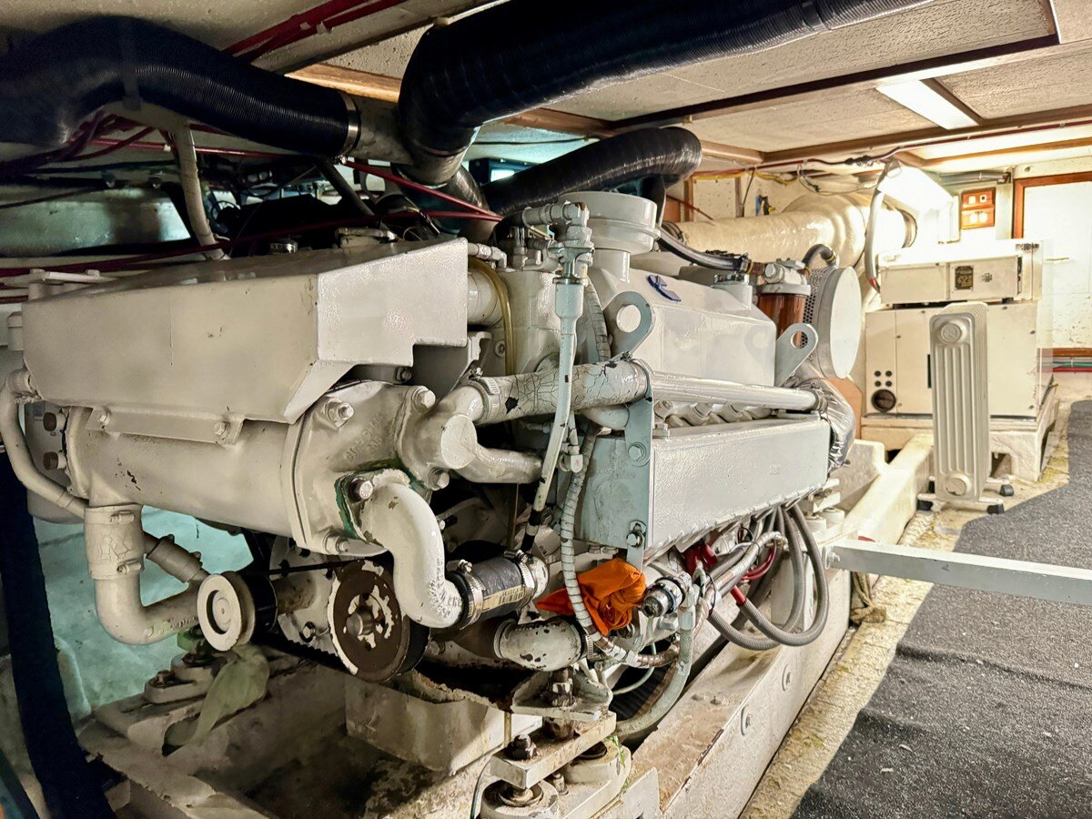 1988-ocean-alexander-50-5dac40