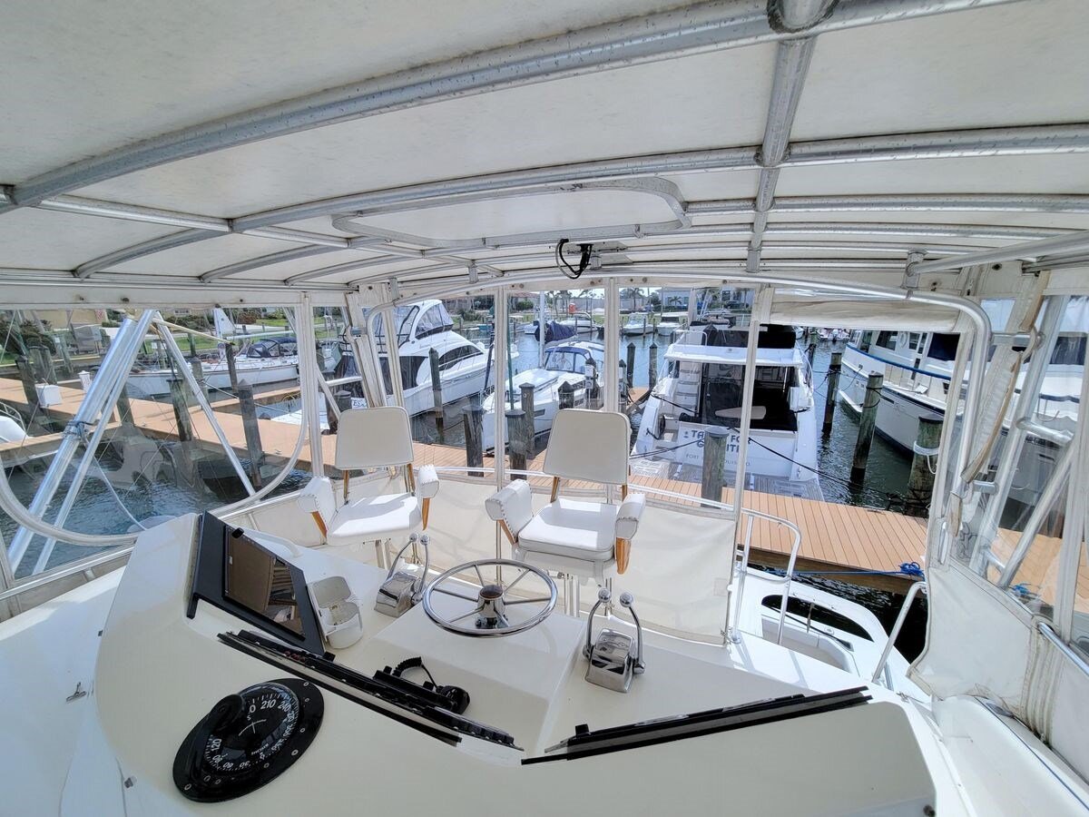 1989-bertram-50-3a88f3