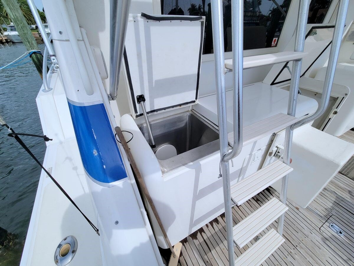 1989-bertram-50-3a88f3