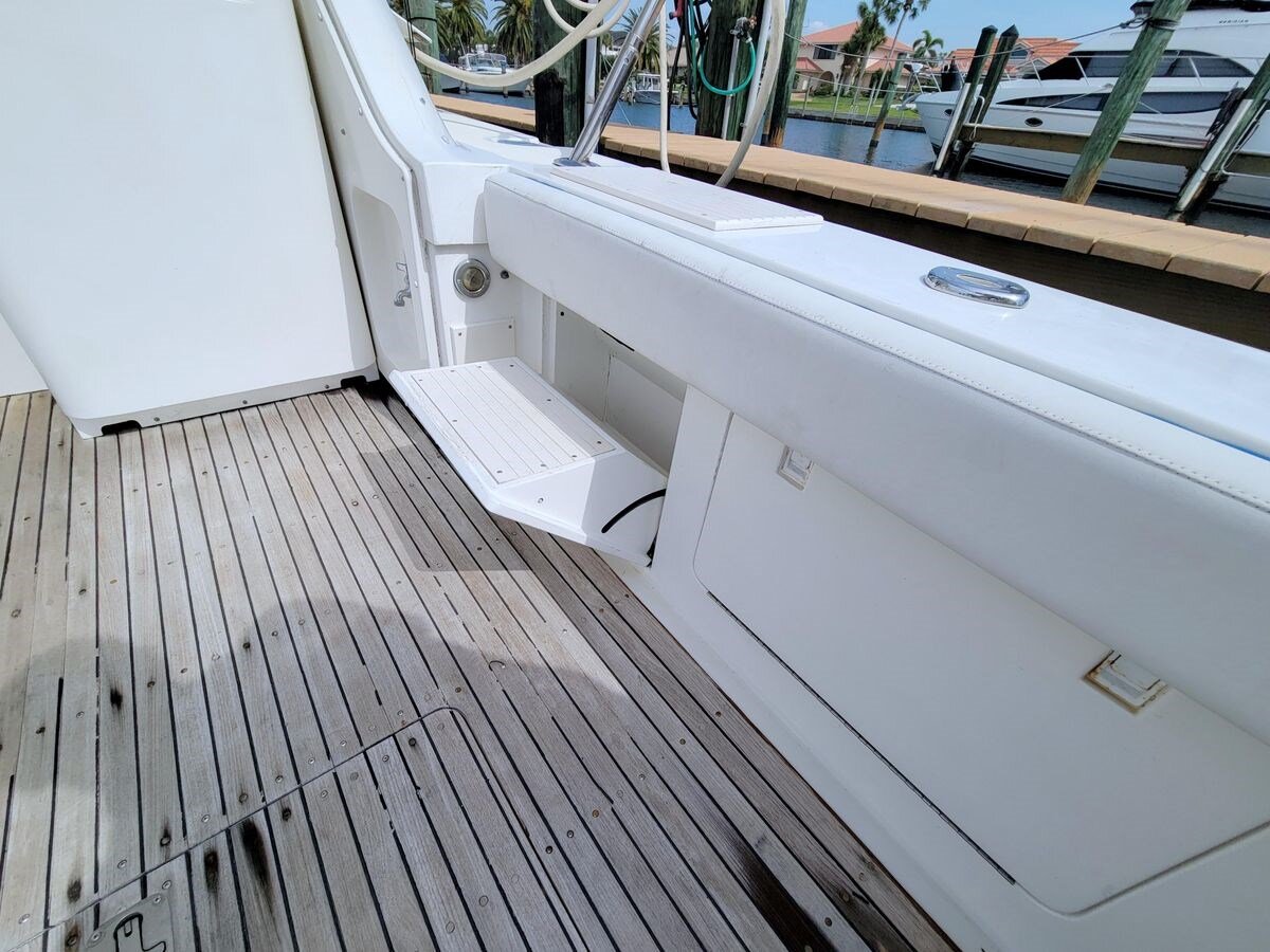 1989-bertram-50-3a88f3