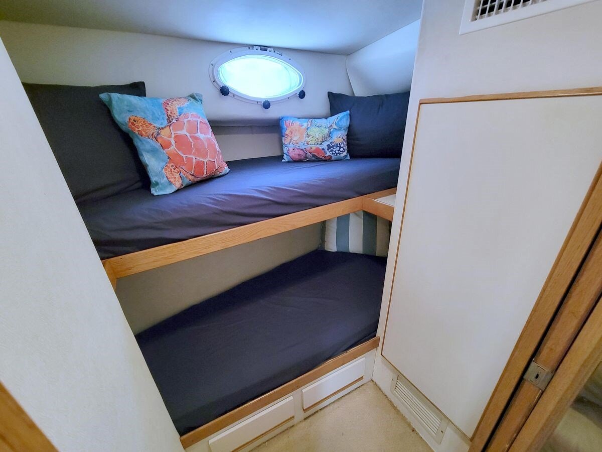 1989-bertram-50-3a88f3