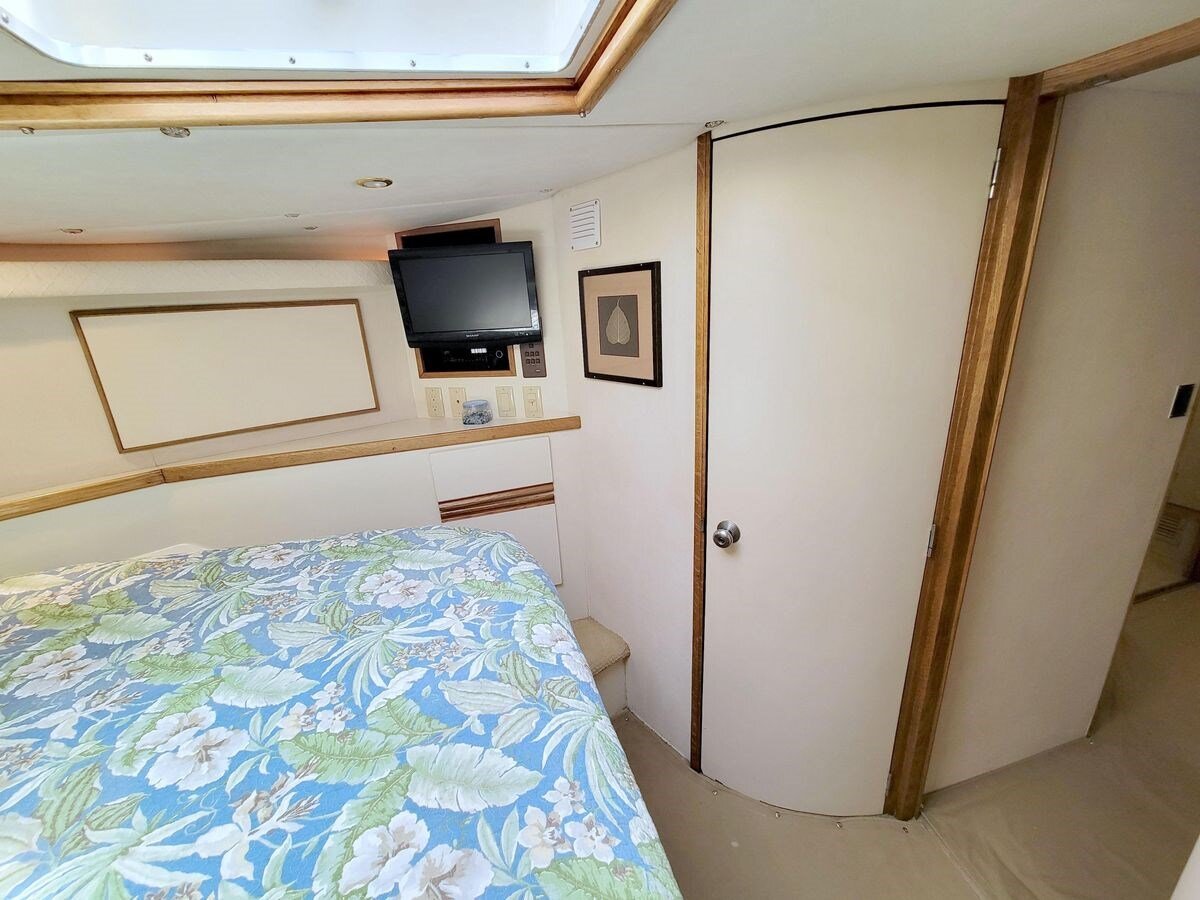 1989-bertram-50-3a88f3