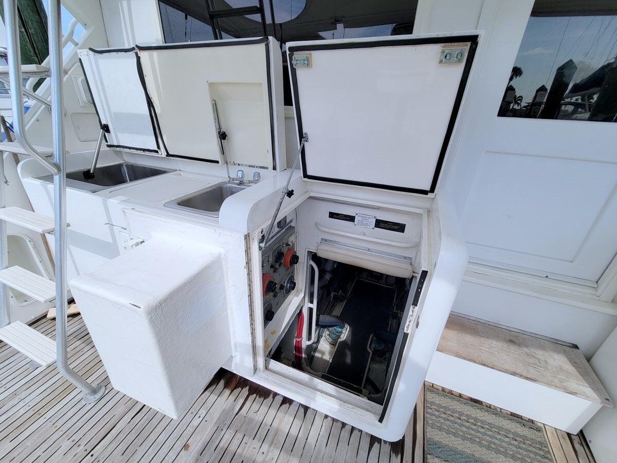 1989-bertram-50-3a88f3