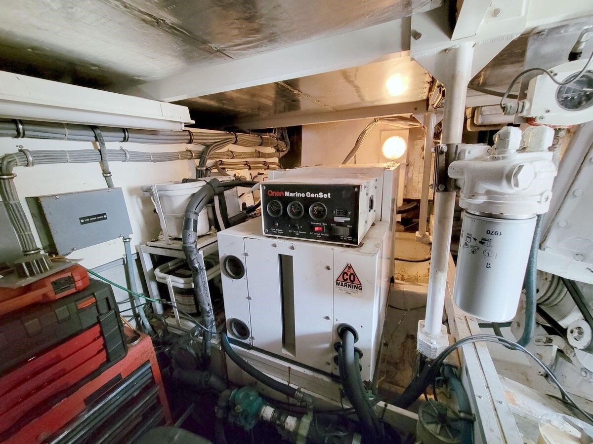 1989-bertram-50-3a88f3