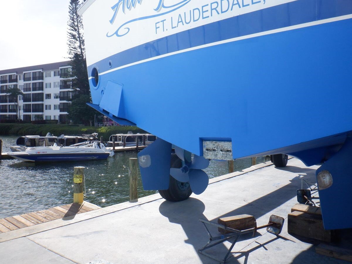 1989-bertram-50-3a88f3