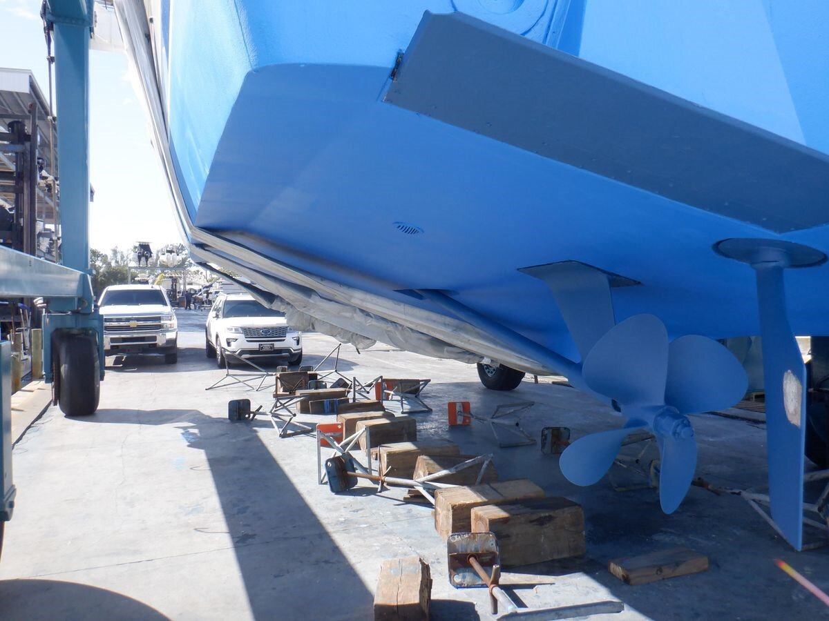 1989-bertram-50-3a88f3