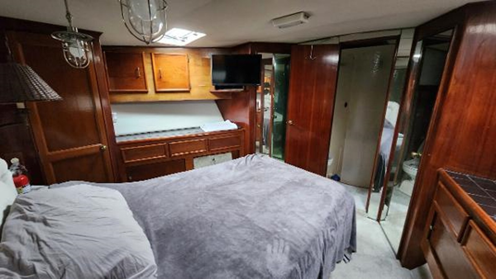 1989-ocean-yachts-55-9-d8dbef