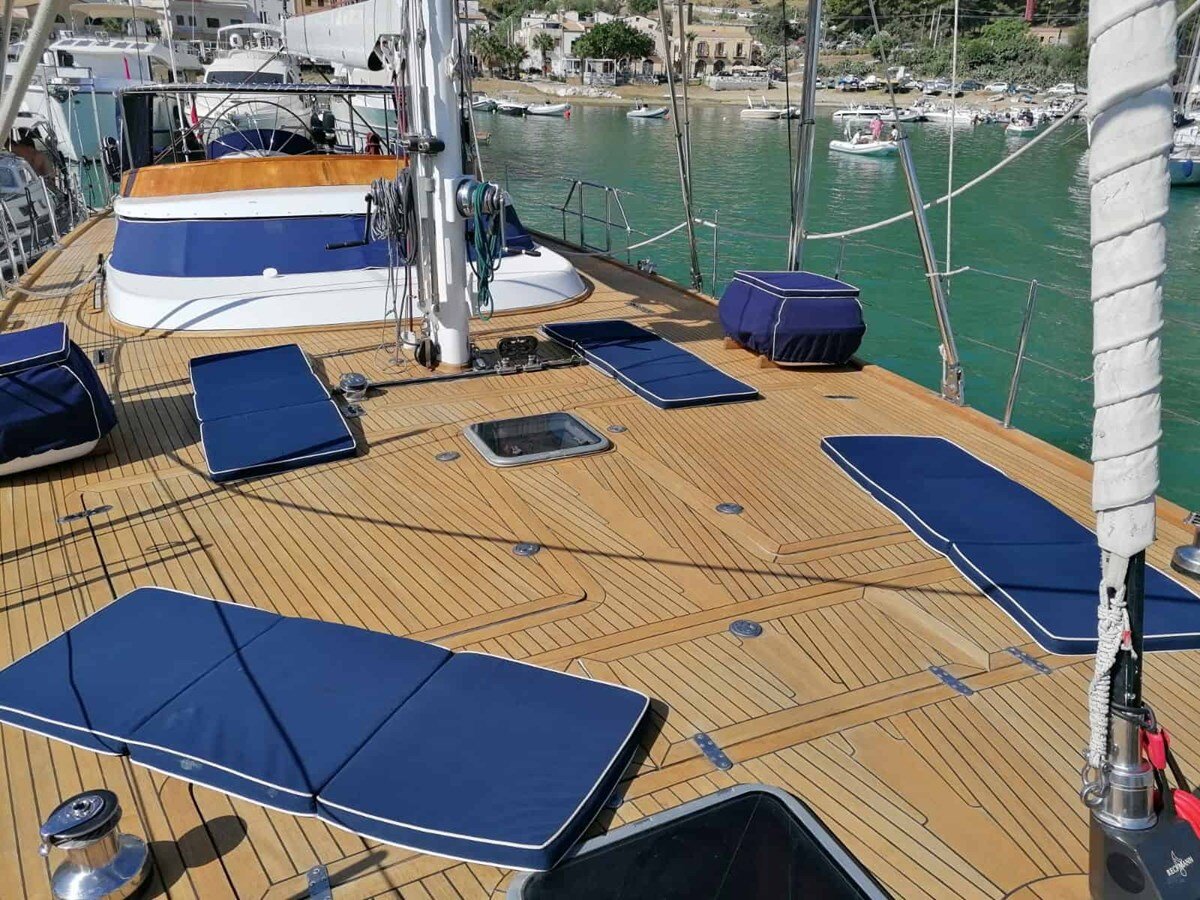 1989 PERINI NAVI 82' 1