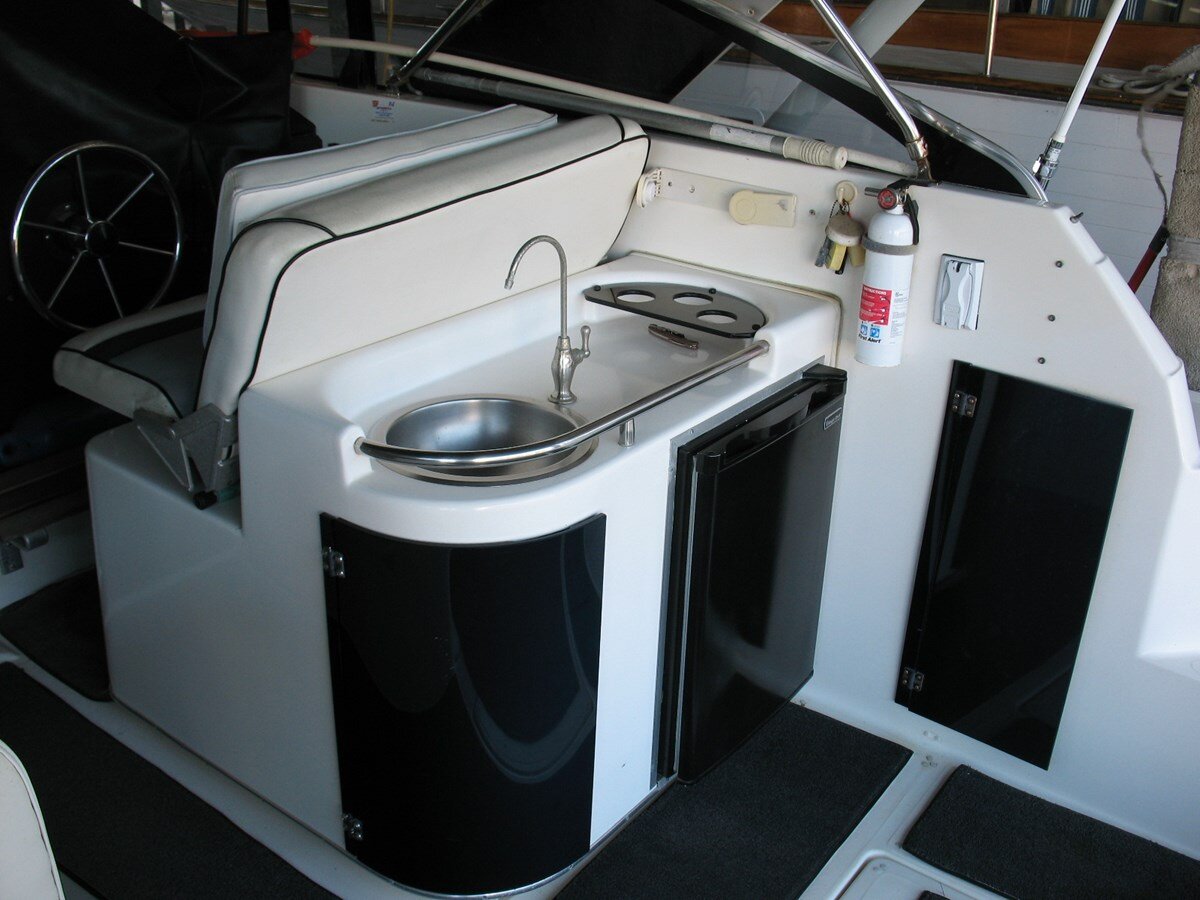 1990-bayliner-37-63f1c8