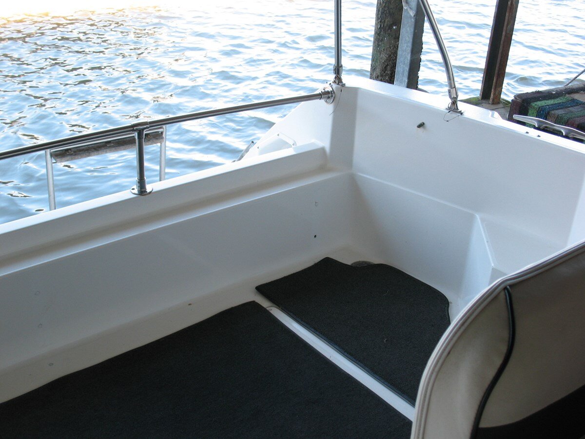 1990-bayliner-37-63f1c8