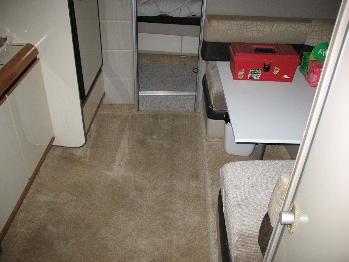 1990-bayliner-37-63f1c8