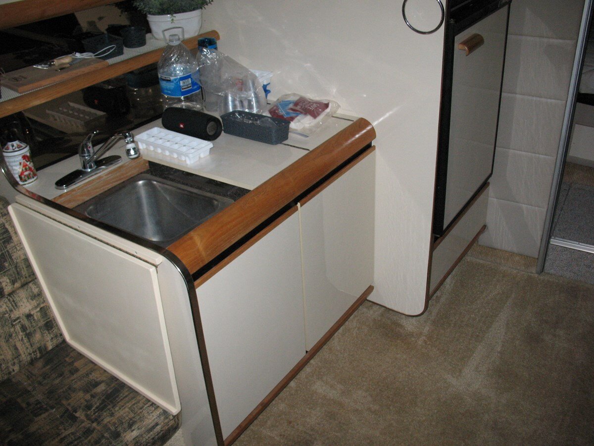 1990-bayliner-37-63f1c8