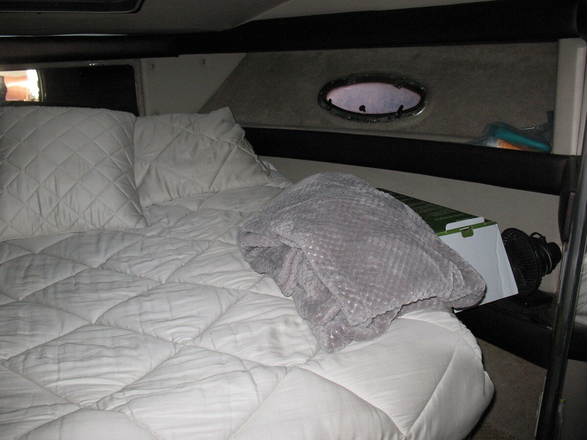 1990-bayliner-37-63f1c8