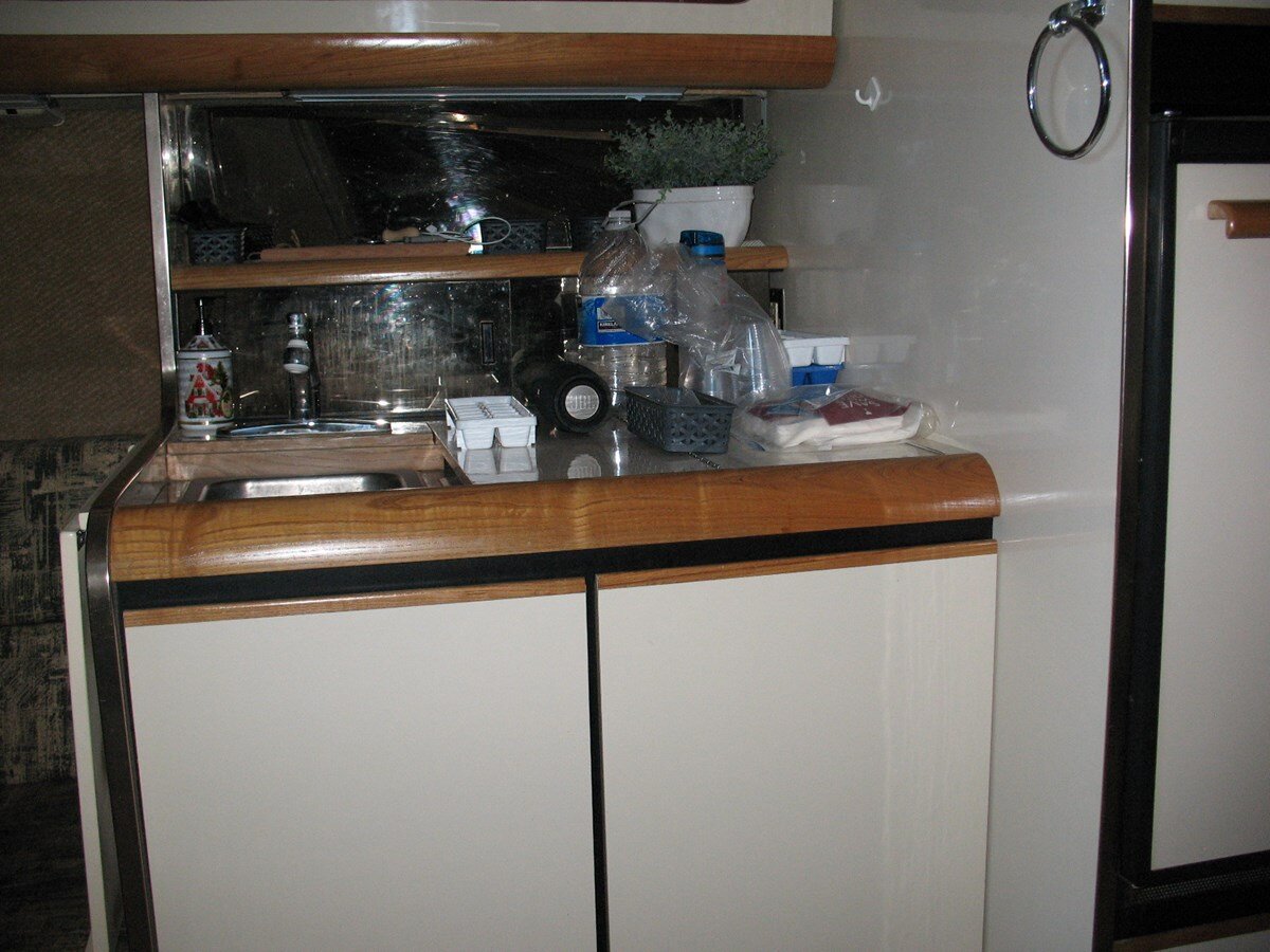 1990-bayliner-37-63f1c8