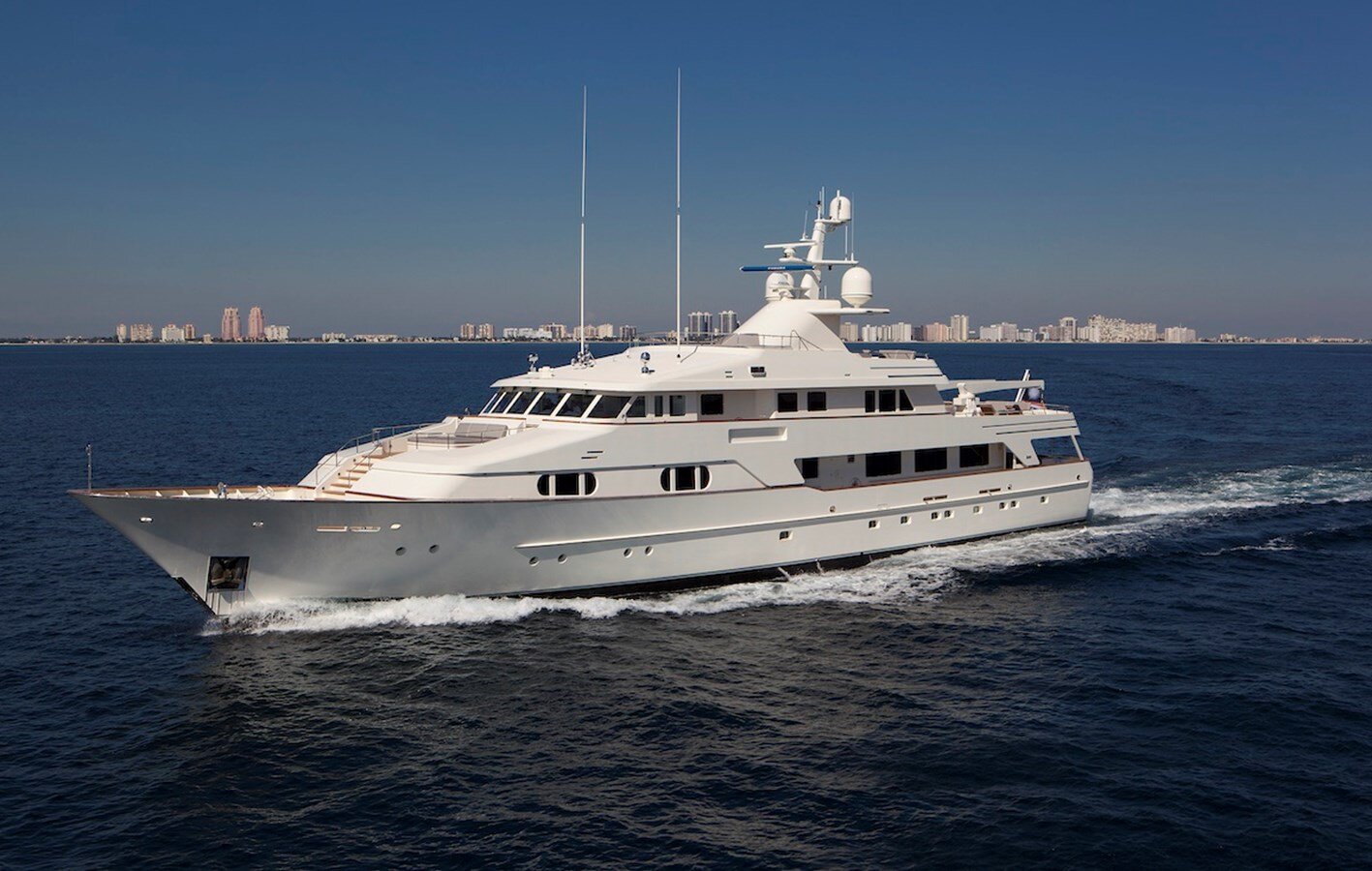 1990-feadship-153-10-c00563