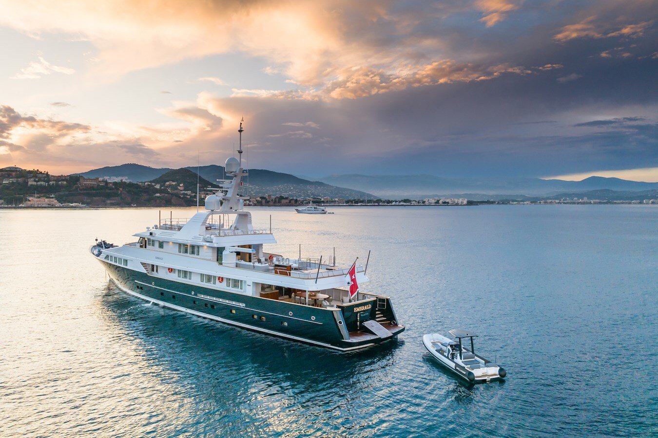 1990-feadship-165-5-b8fa2f