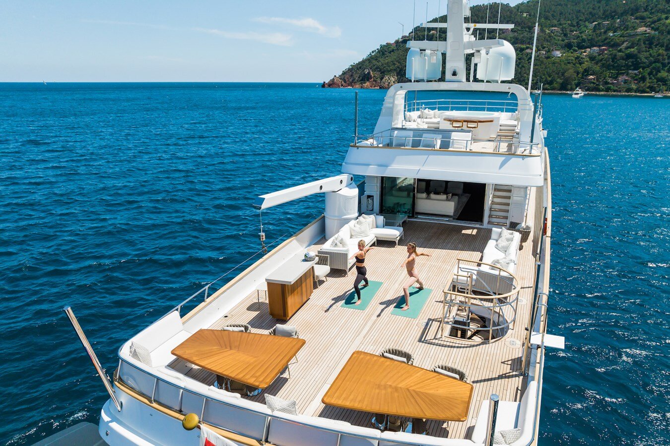1990 FEADSHIP 165' 5