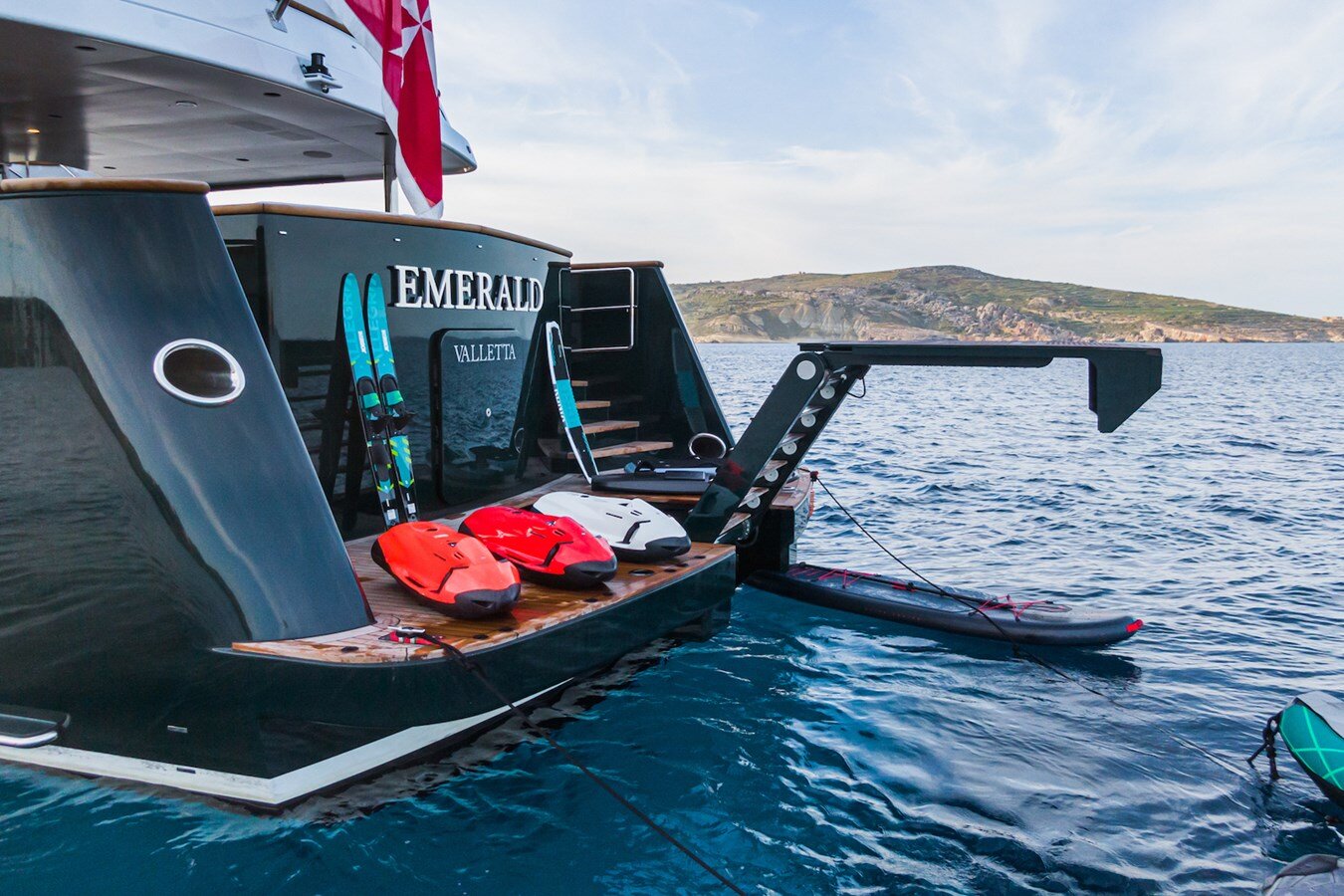 1990 FEADSHIP 165' 5