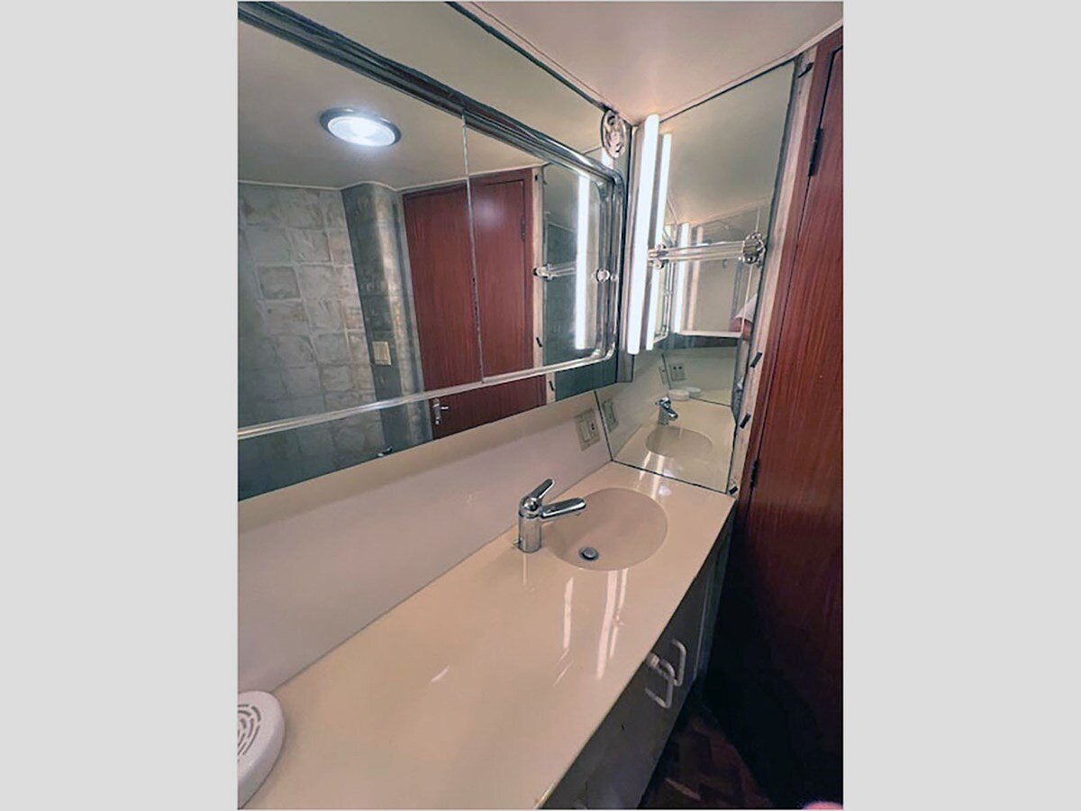 1990-hatteras-58-1-04ec22