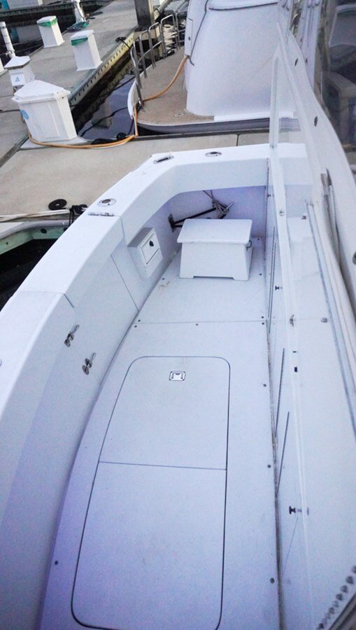 1990-hatteras-62-3-b5d22e