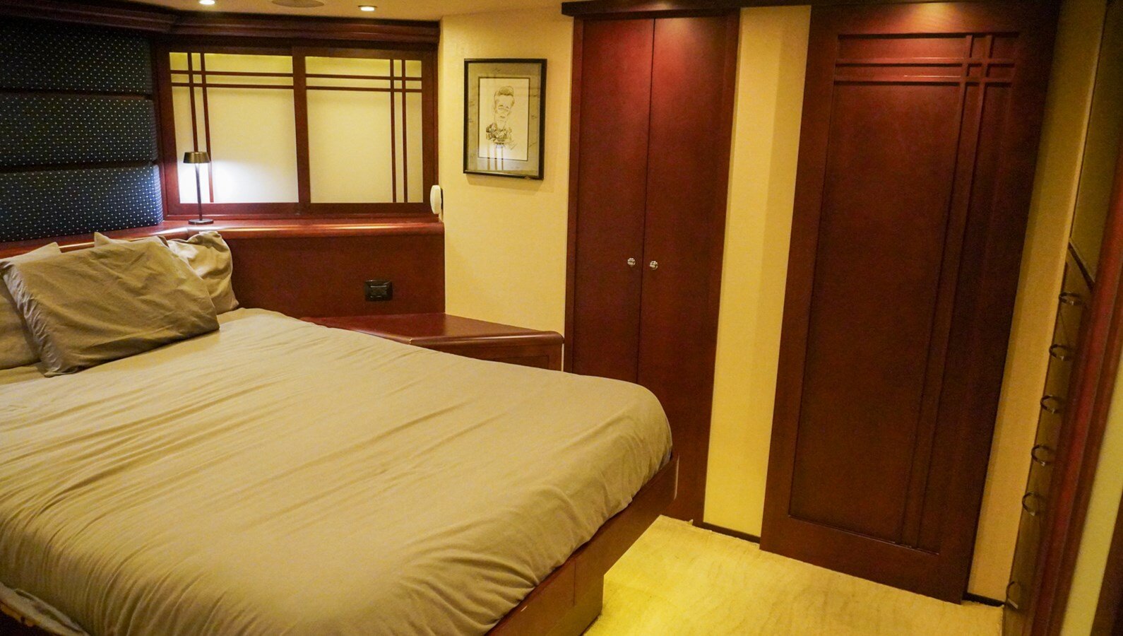 1990-hatteras-62-3-b5d22e