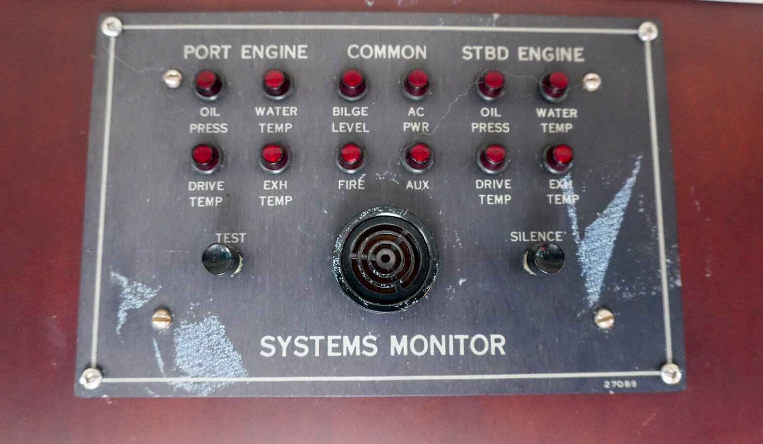 1990-hatteras-62-3-b5d22e