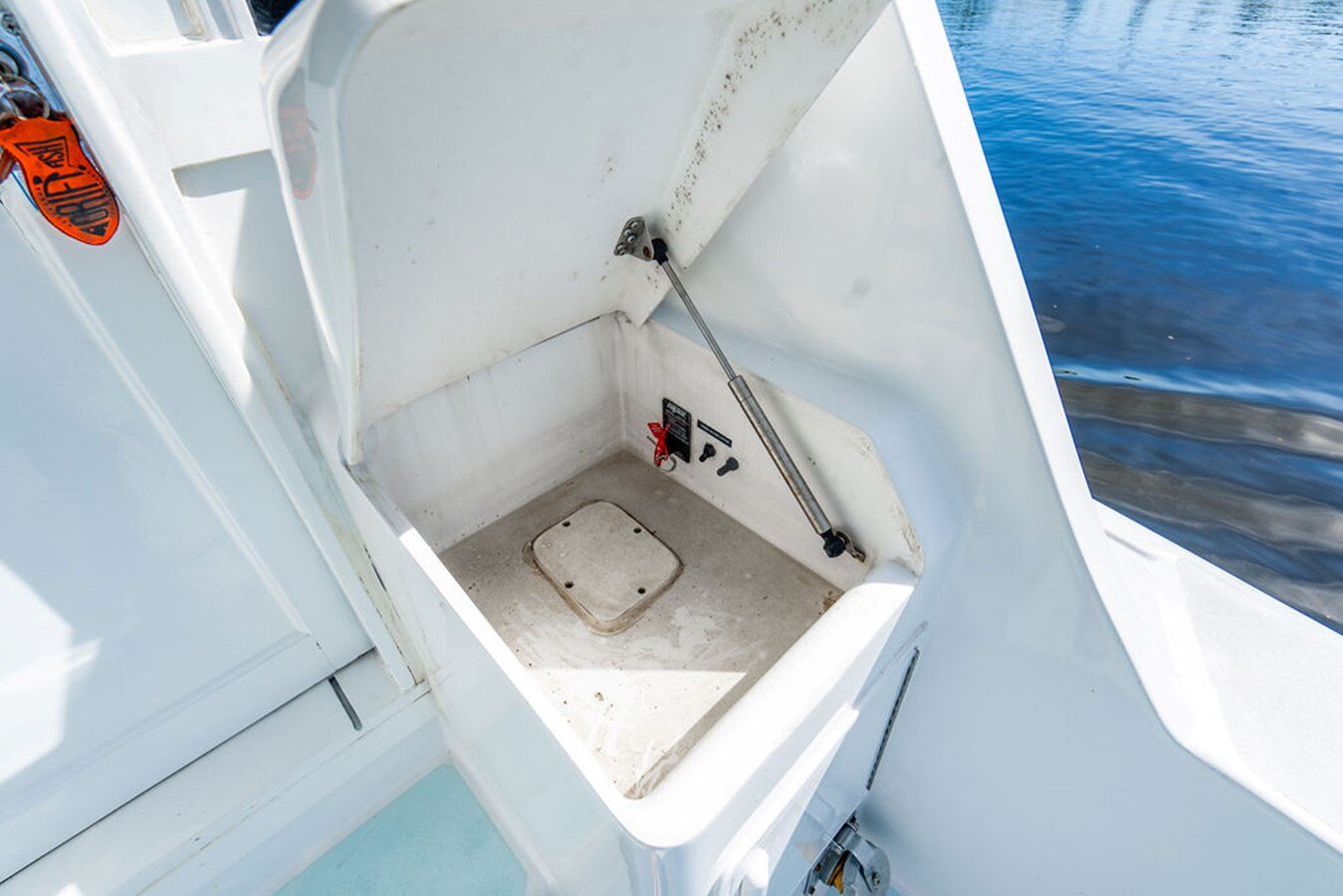 1990-ocean-yachts-48-b99d8b