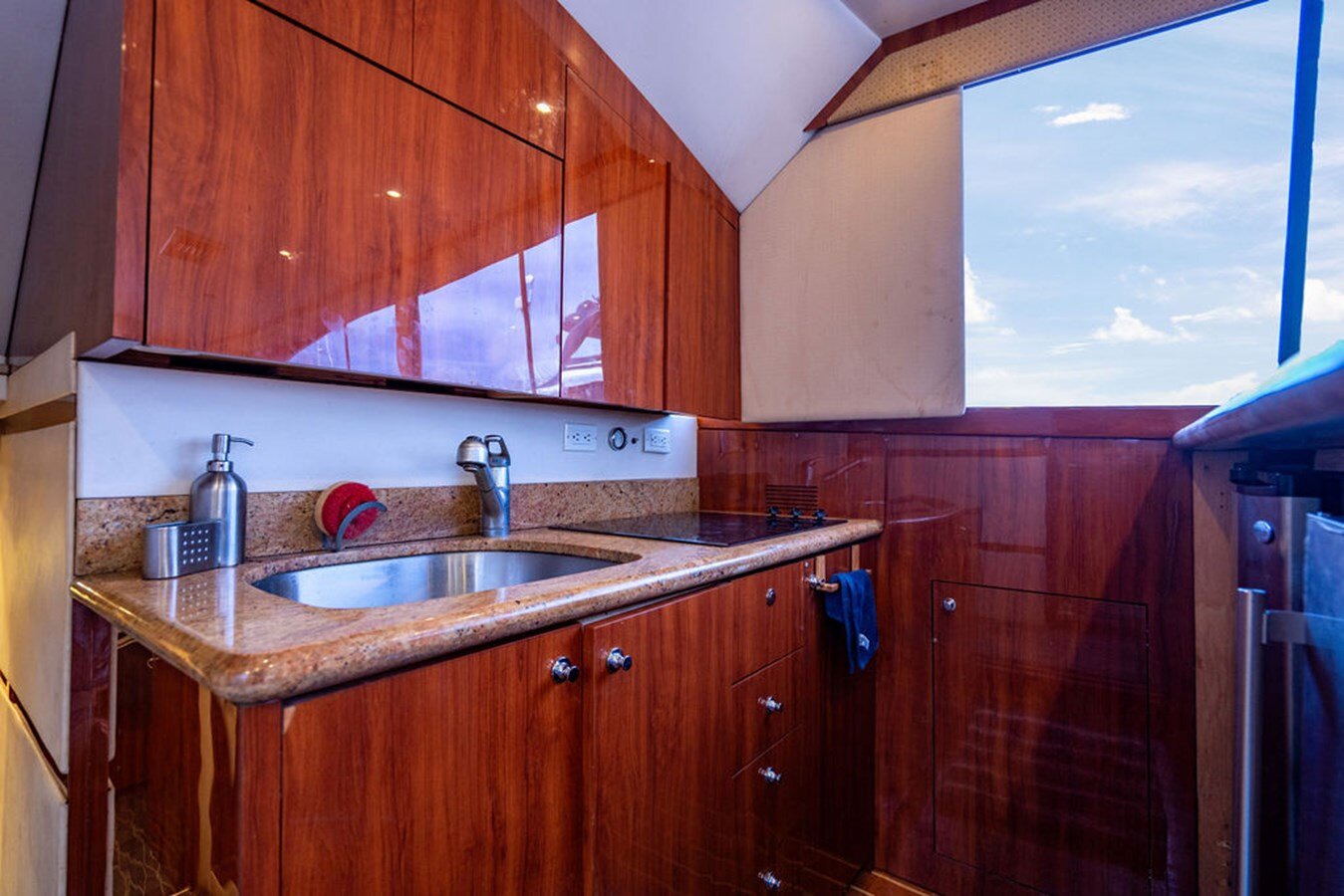 1990-ocean-yachts-48-b99d8b