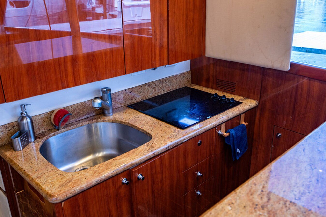 1990-ocean-yachts-48-b99d8b