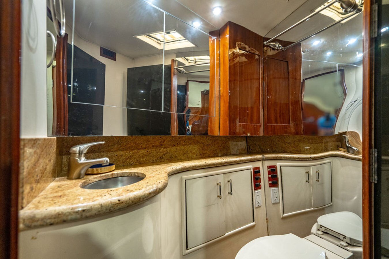 1990-ocean-yachts-48-b99d8b