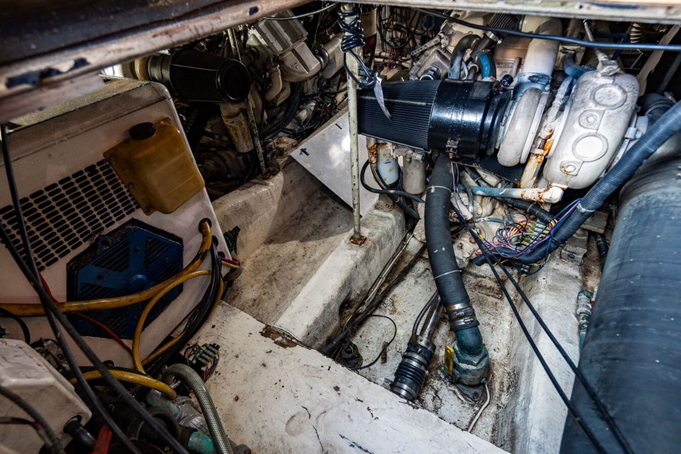 1990-ocean-yachts-48-b99d8b