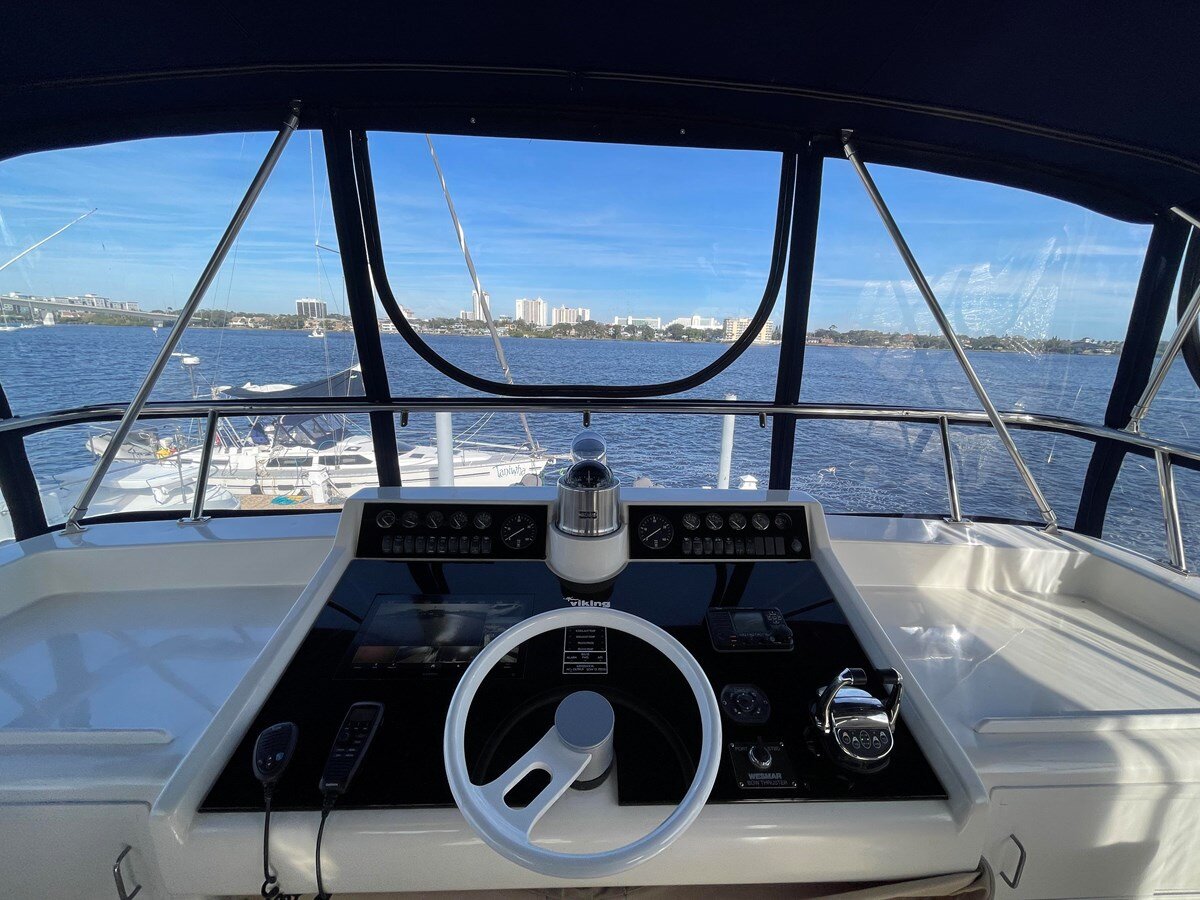 1990-viking-63-667ef8