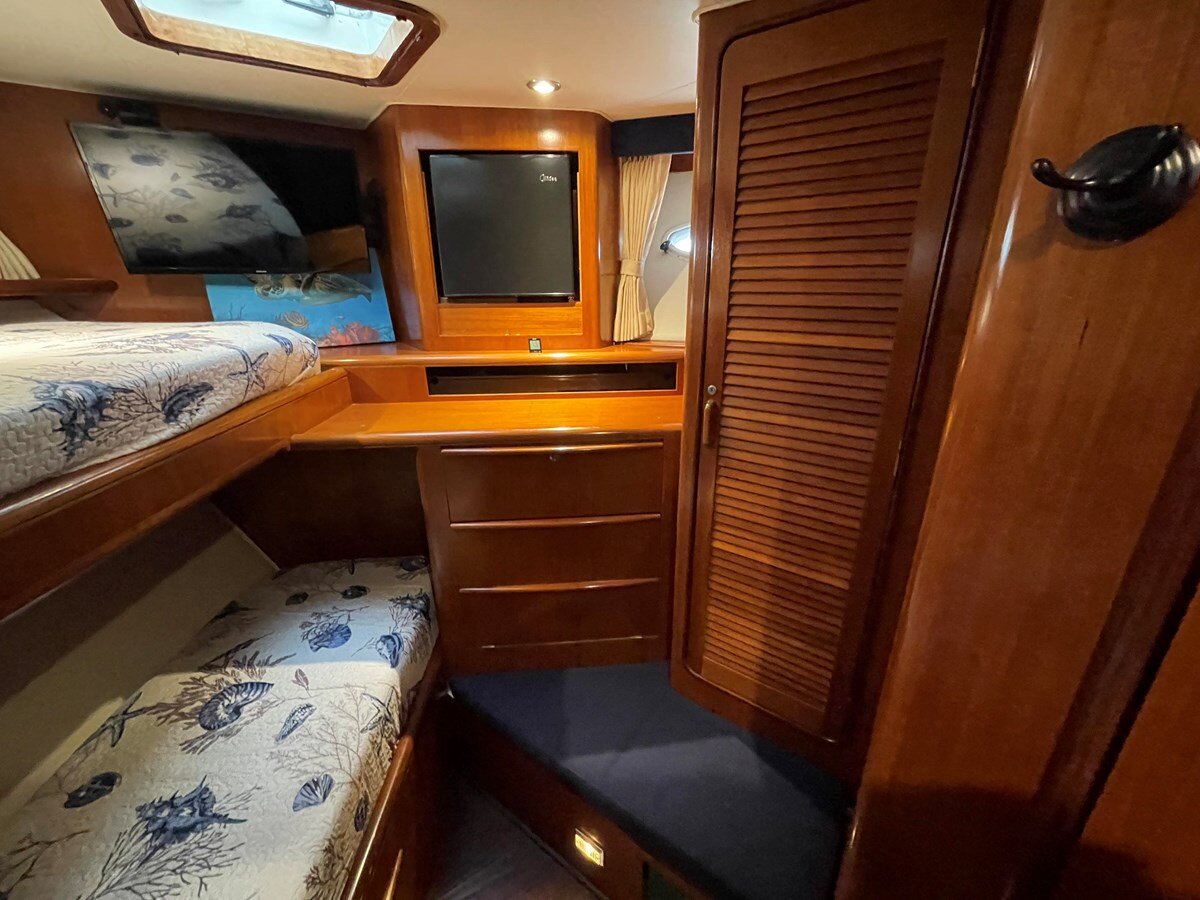 1990-viking-63-667ef8