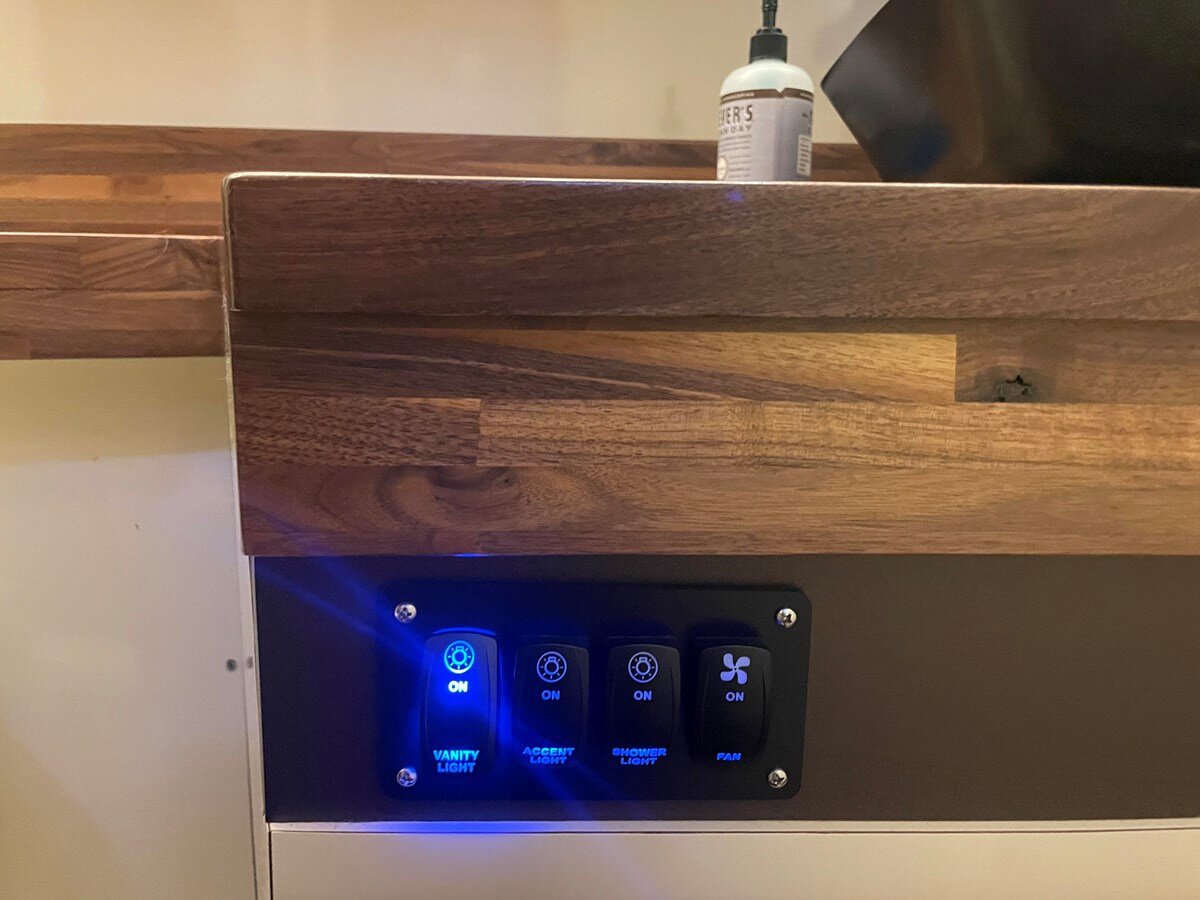 1990-viking-63-667ef8