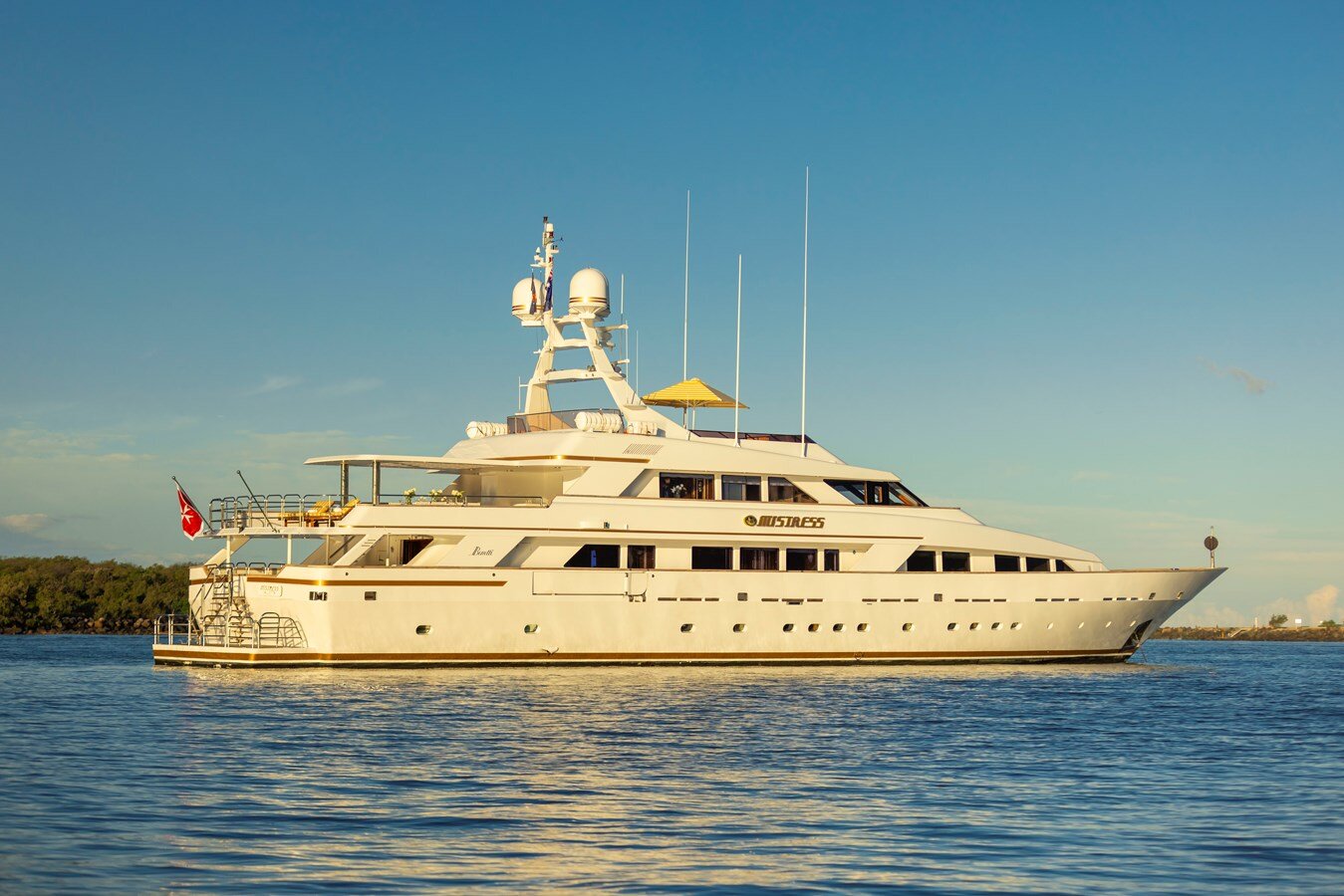 1991-benetti-150-11-317778