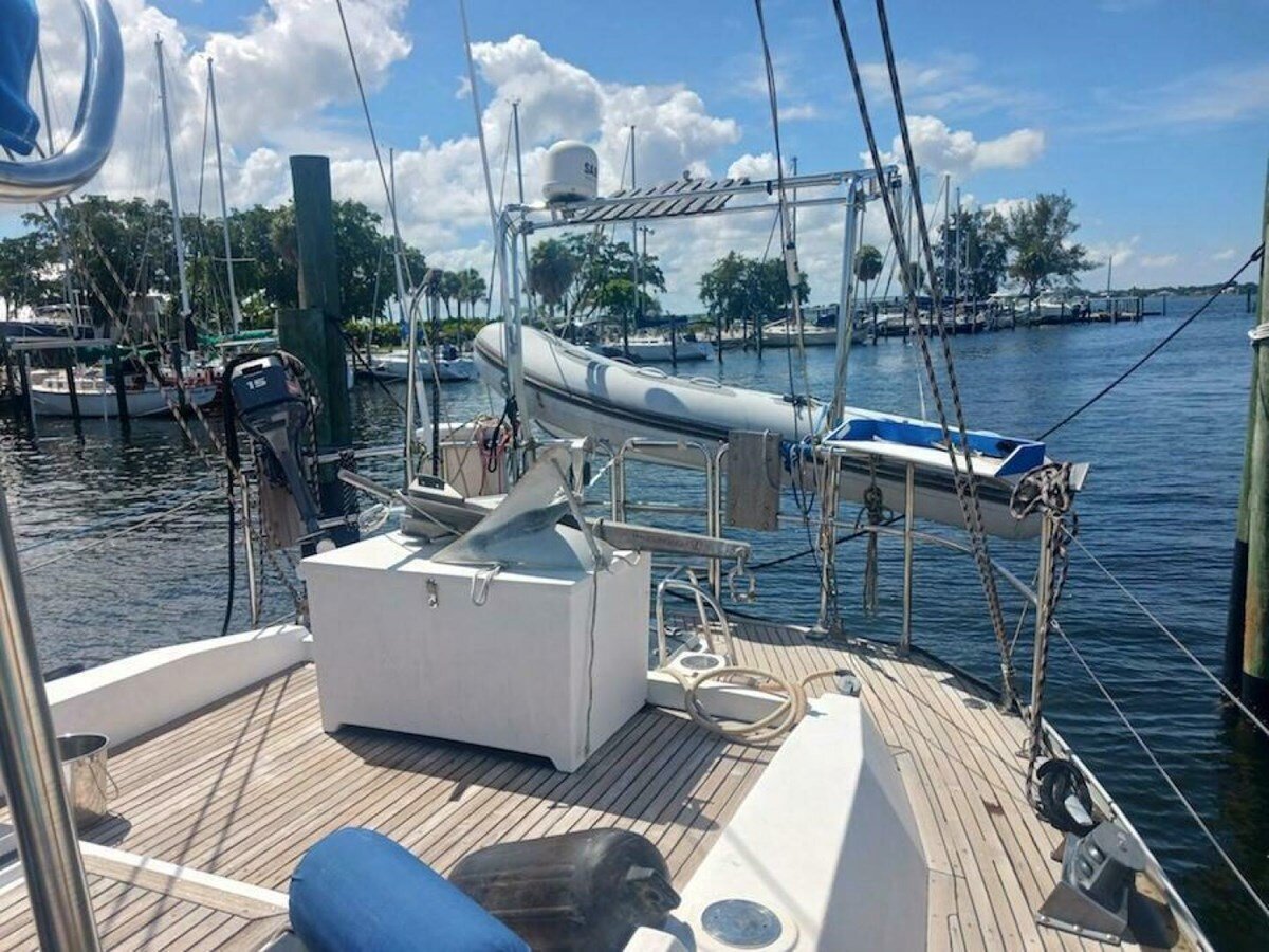 1991-tayana-55-6-8d8bd5