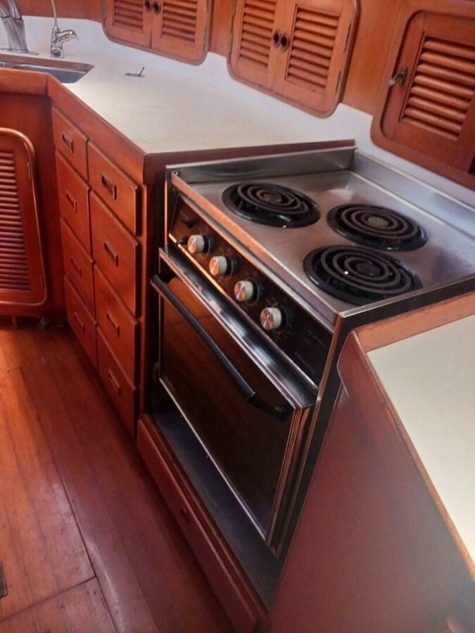 1991-tayana-55-6-8d8bd5