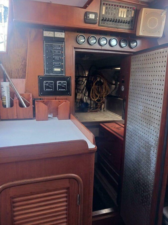 1991-tayana-55-6-8d8bd5