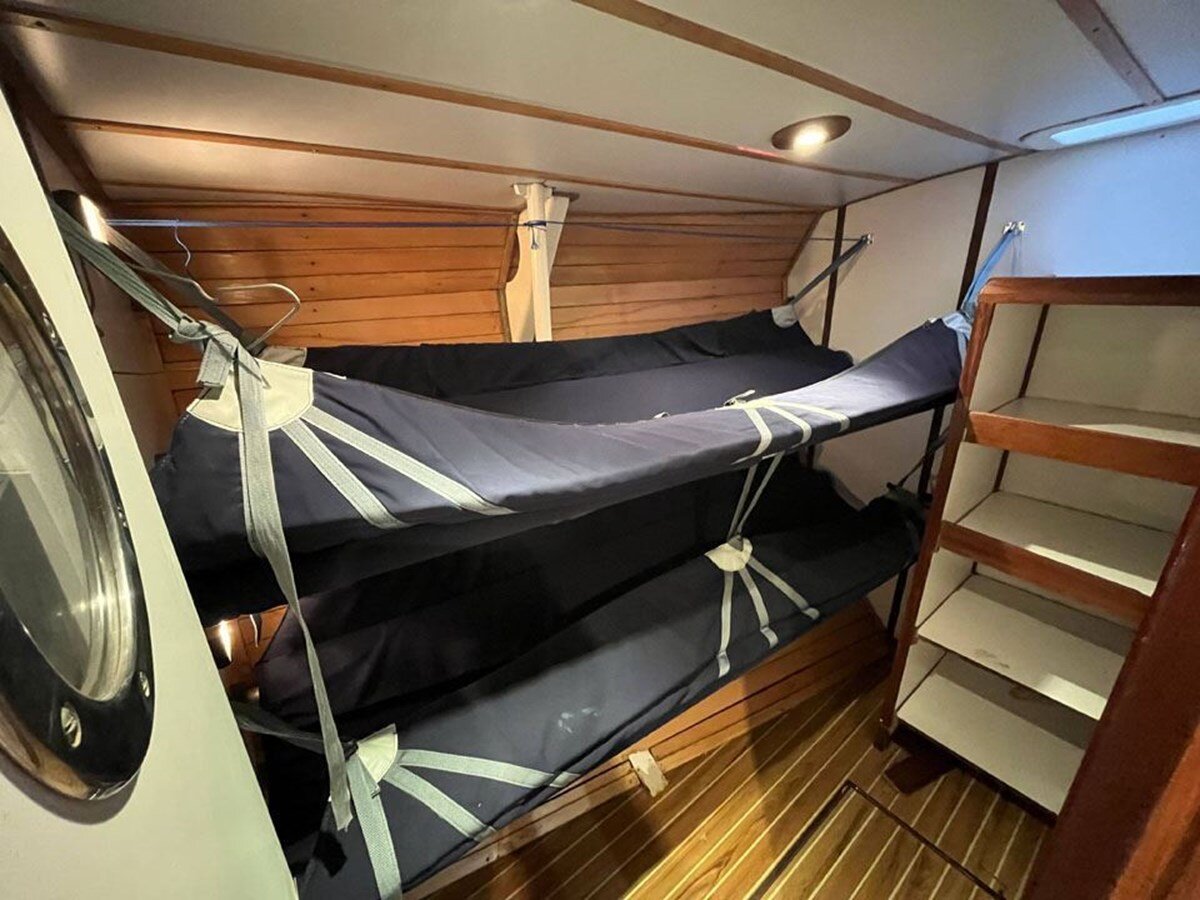 1992-devonport-yachts-67-26d919