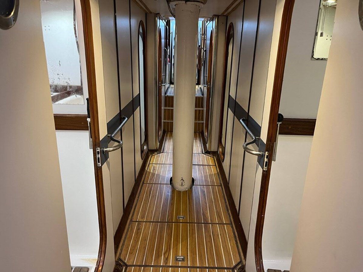 1992-devonport-yachts-67-26d919