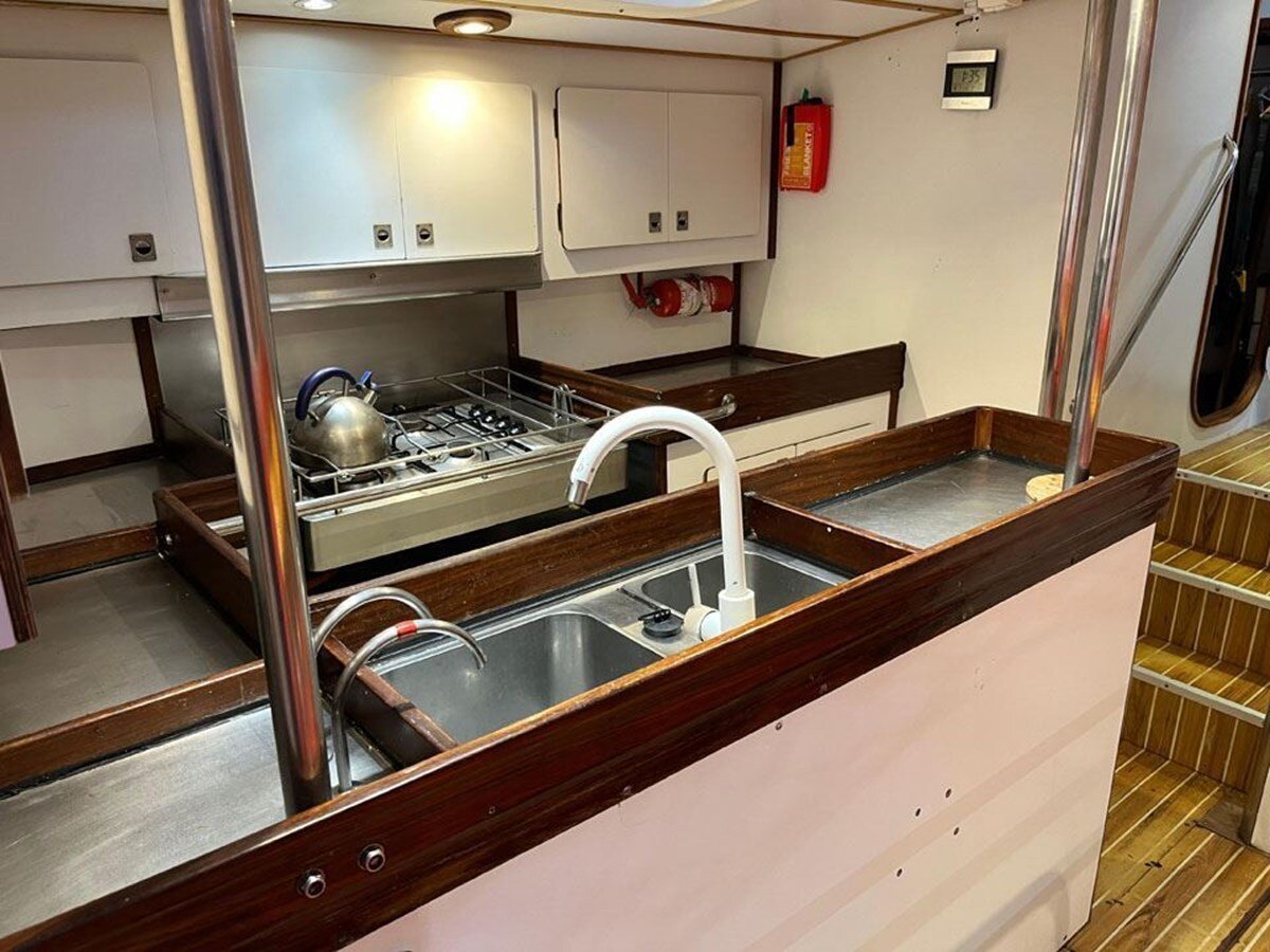 1992-devonport-yachts-67-26d919