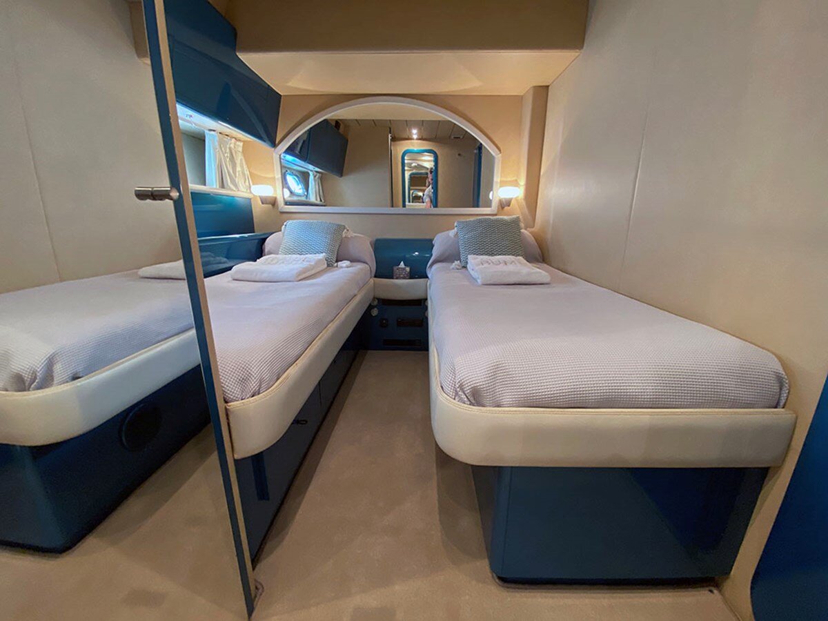 1992-ferretti-yachts-63-6-167f29