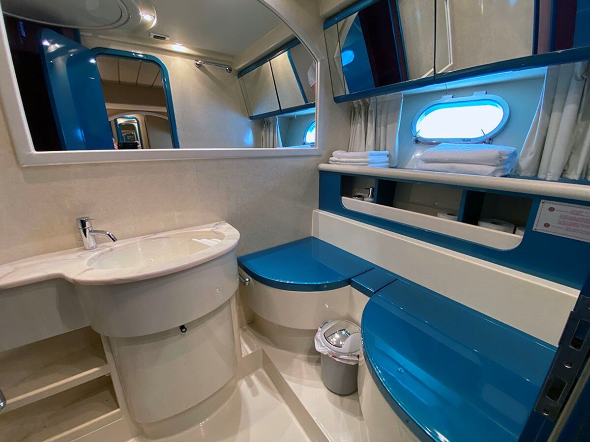 1992-ferretti-yachts-63-6-167f29