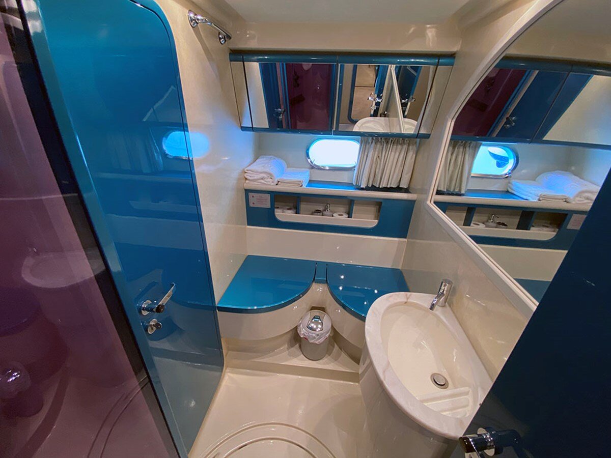 1992-ferretti-yachts-63-6-167f29