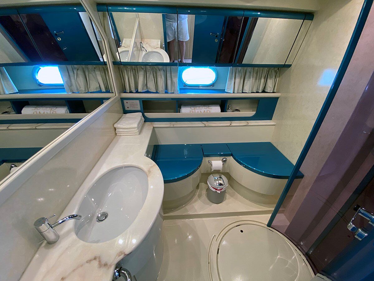 1992-ferretti-yachts-63-6-167f29