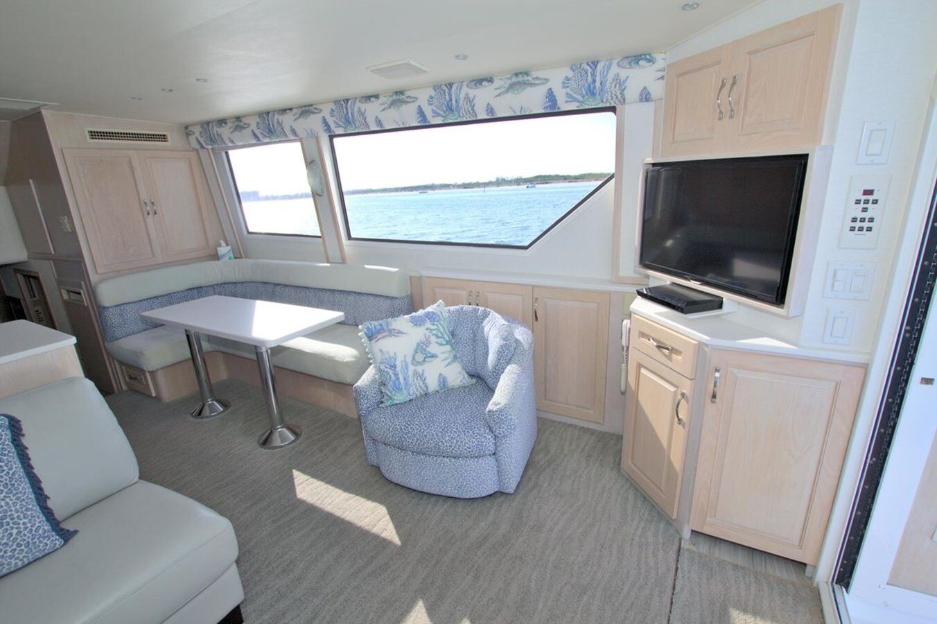 1992-hatteras-54-6eb0e2